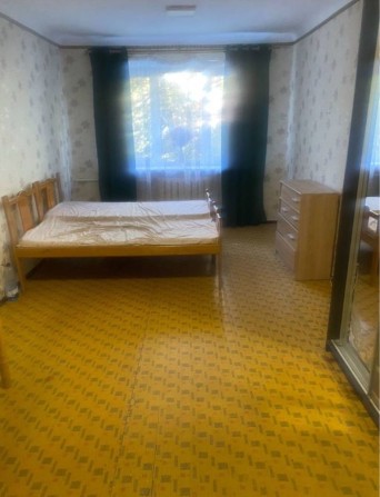 Здається кімната в гуртожитку. - фото 1