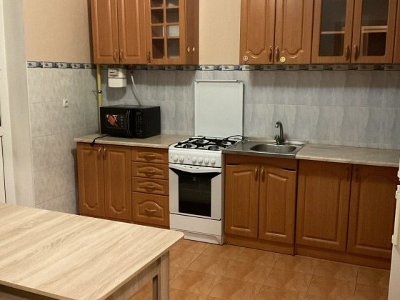 Оренда однакімнатної  квартири на "Купаві".