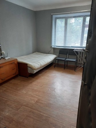 Бровари.Кімната в гуртожитку - фото 1