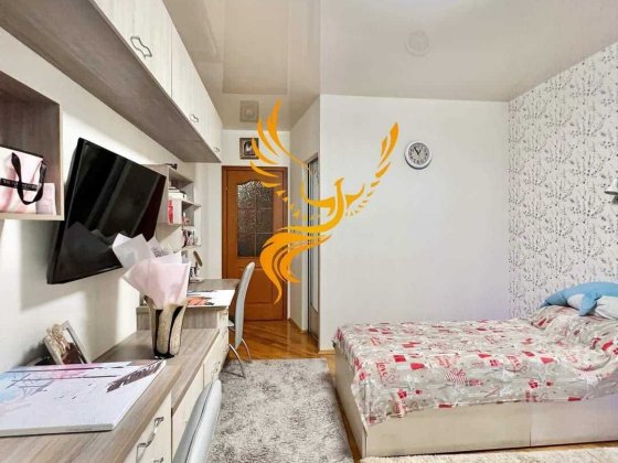 Простора трьох кімнатана квартира в центрі Ивано-Франковск