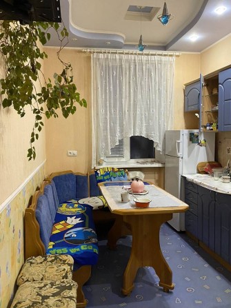 Дві кімнати у 3-х кімнатній квартирі для 2-х, 3-х людей.Можна для студ - фото 1