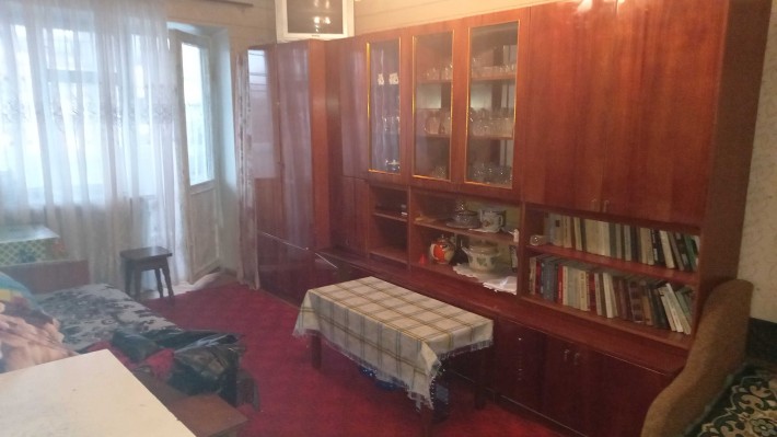 Здам одну кімнату у двокімнатній квартирі . Для дівчини . - фото 1