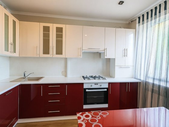 ОРЕНДА Кімнати Київська, д/дівчини, Вільна !!! Рівне