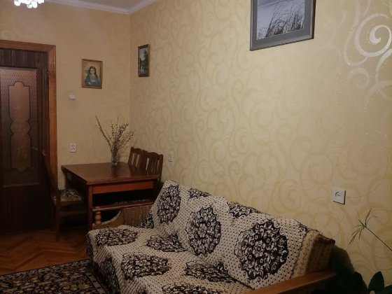 Здам кімнату для проживання дівчини. 12 школа. Ровно