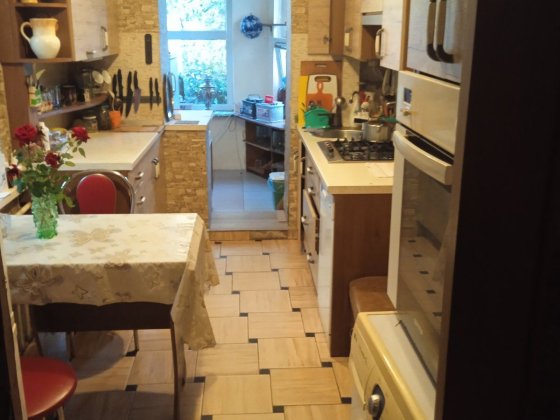 Здам кімнату в гарному буд. зі стоянкою . Полтава