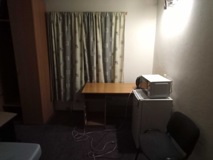 Здається кімната в центрі - фото 1