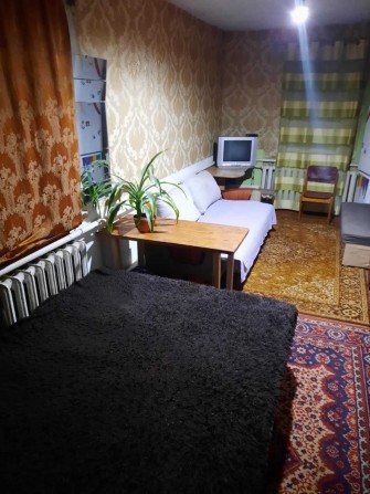 Здається затишна кімната в приватному будинку для дівчини - фото 1