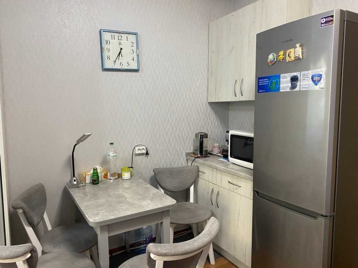 Здається дуже затишна кімната/ метро Лук'янівська / Коперника - фото 1