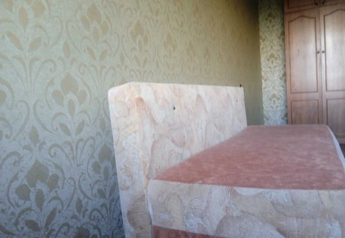 Сдам Комнату с Балконом  в другой комнате живут - фото 1