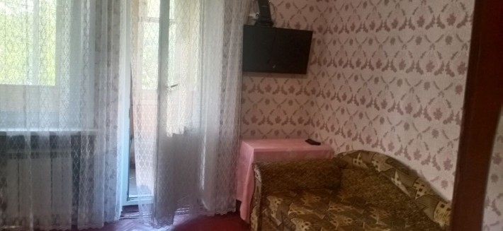 Сдам кімнату в комунальній квартирі 5 хв. від метро Олімпійська - фото 1