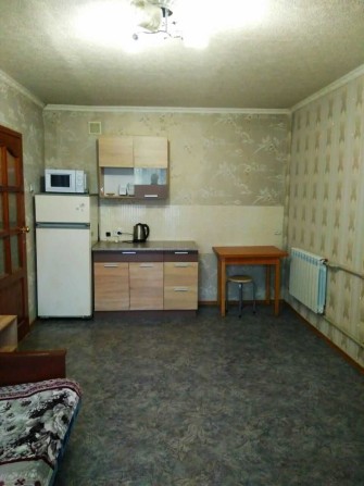 Отличная гостинка 18 кв.м. метро 1 минута. - фото 1