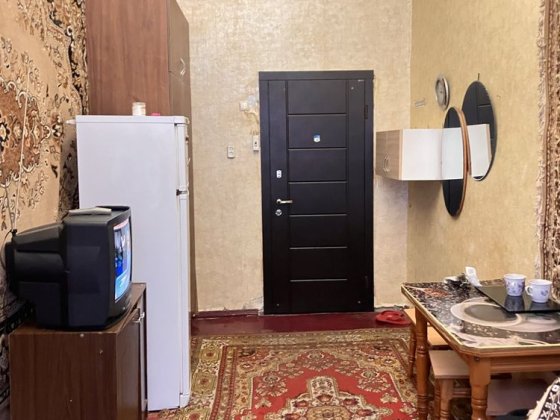 Льва Толстого/Нежинская. Центр, комната в комуне