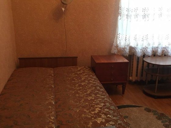 Сдам комнату с кухней в коммуне! Центр! Срочно!