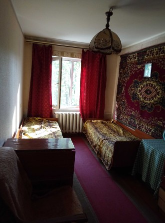 Сдам комнату в 3 комнатной квартире на площади Толбухина - фото 1