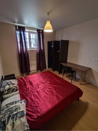 Комната в 4 х кімнатній квартирі . Для ОДНІЄЇ ПРАЦЮЮЧОЇ ЖІНКИ - фото 1