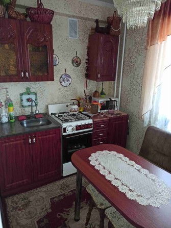 Продам 4 кімнатну квартиру - фото 1