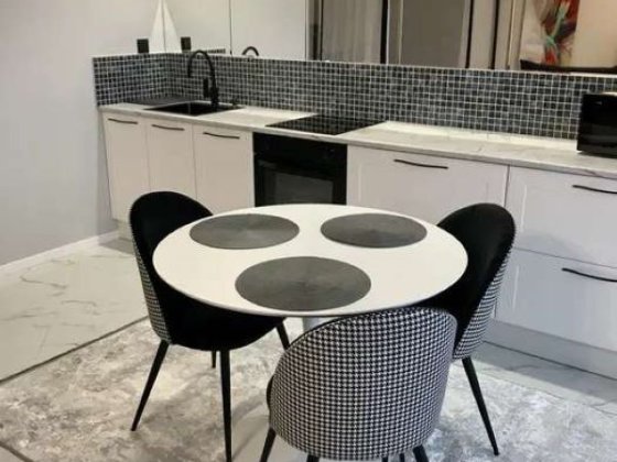 Продаж 1-к квартири вул. Українська 6 Київ