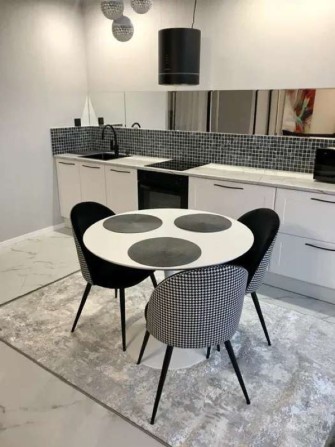 Продаж 1-к квартири вул. Українська 6 - фото 1