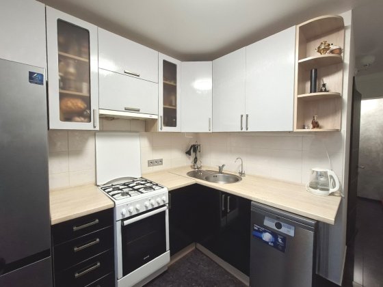 Продаж 1к квартири 42 м2, вул.Копиловська 21 Київ