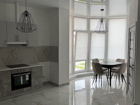 Здається 2 кімнатна квартира Виноградов