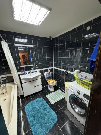 Здам трикімнатну квартиру в Центрі - фото 1