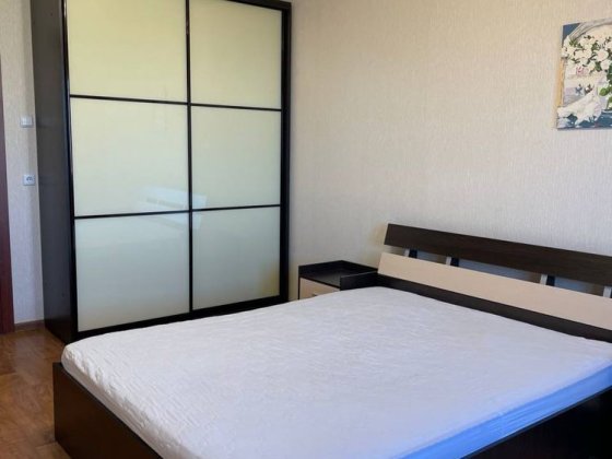 Здається в оренду затишна однокімнатна видова квартира з ремонтом Вышгород