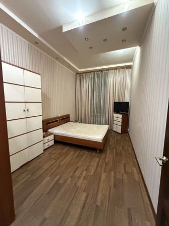 Сдам 3-х комн центр газ АО - фото 1