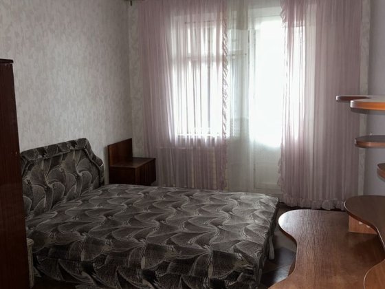 Сдам 2 комнатную л/б 2 мкрн Каменское