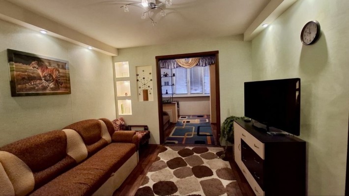 Аренда 1 ком. 44 кв.м. 10 мкрн. Левый берег - фото 1