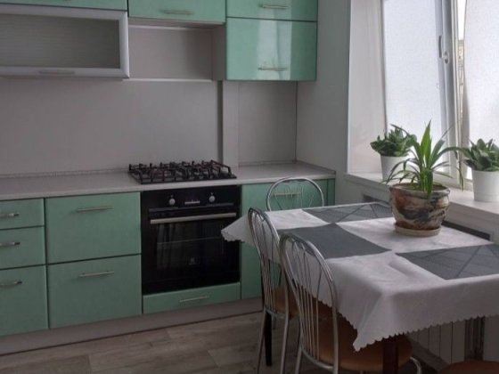 Сдам 4х комнтаную квартиру 10й район Каменское