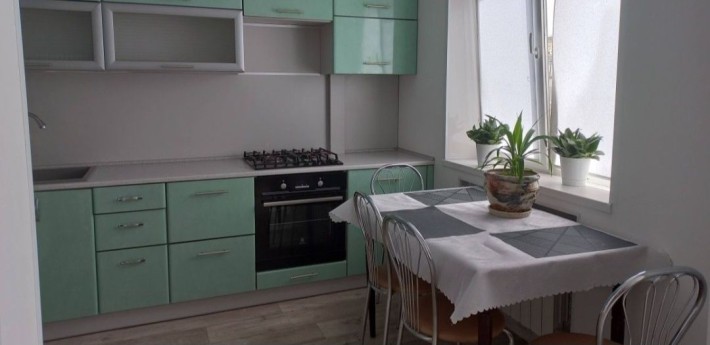 Сдам 4х комнтаную квартиру 10й район - фото 1