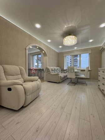 Чотирьохкімнатна. Автоном Газ. Лівий Берег. - фото 1