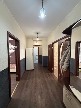 Сдам трёхкомнатную квартиру с АГВ  на пр.Суворова возле АТБ!! - фото 1