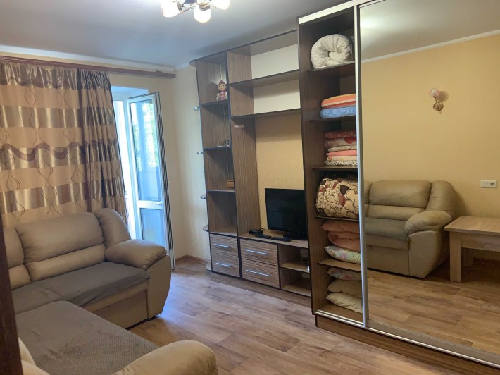 Сдам до лета 3 комнатную квартиру на Парковой с ремонтом - фото 1