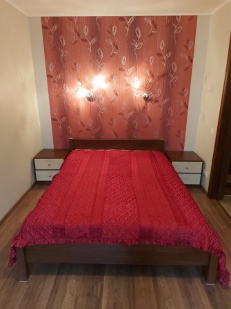 Сдам 2 ком квартиру Длительно - фото 1