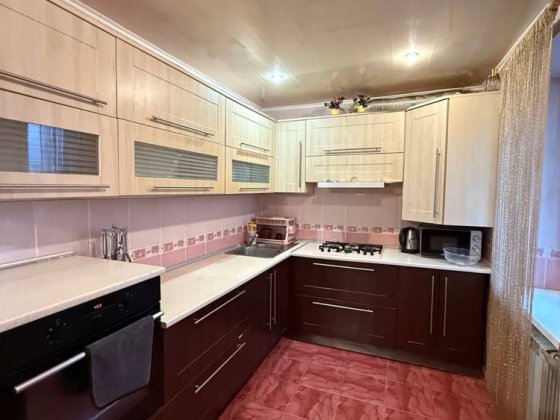 Здам трьохкімнатну квартиру з автономним опаленням Каменец-Подольский