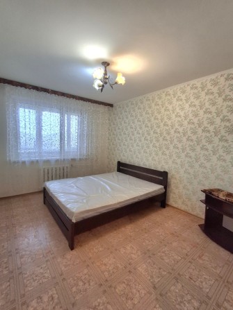 Сдам на длительно 2к квартиру на В. Шума . - фото 1