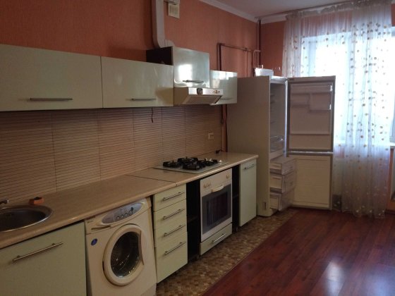 Сдам на год и более 2 комнатную квартиру в Монолите Чорноморськ