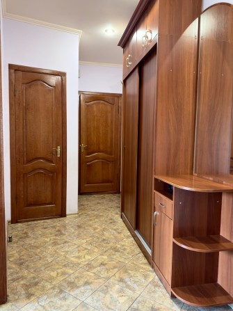 Оренда 2-кімнатної квартири,кухня студія в центрі міста - фото 1