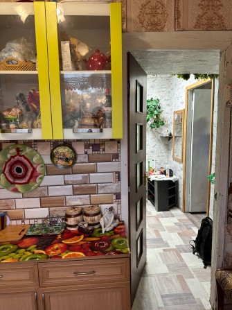 Хорошая квартира. Есть всё необходимое для жизни. В хорошем районе - фото 1