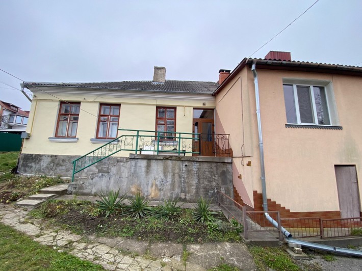 Здється в оренду 2 кімнатна квартира в центрі міста, Кременець - фото 1