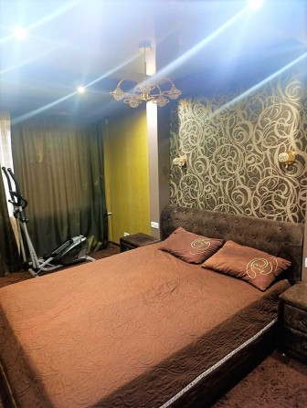 Здається 3 кімнатна квартира студия б. Краматорський - фото 1