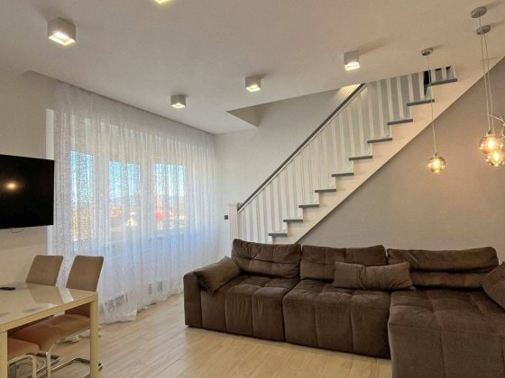 Перша здача здається трикімнатна велика квартира Мукачеве