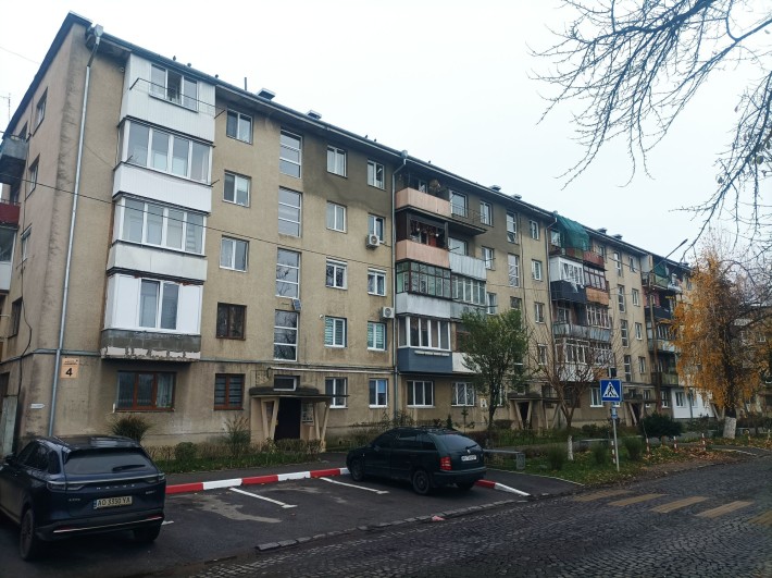 Здається двох кімнатна на набережній. - фото 1