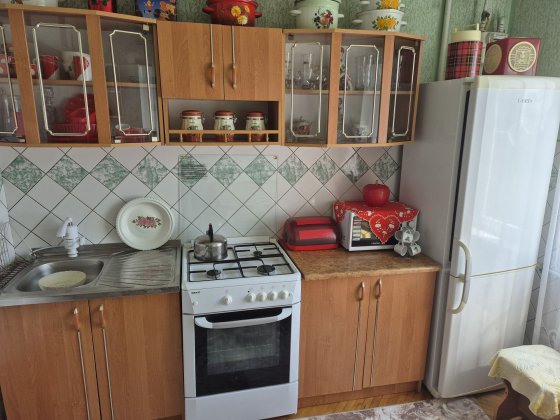 Здається двох кімнатна біля 13 школи. Мукачеве