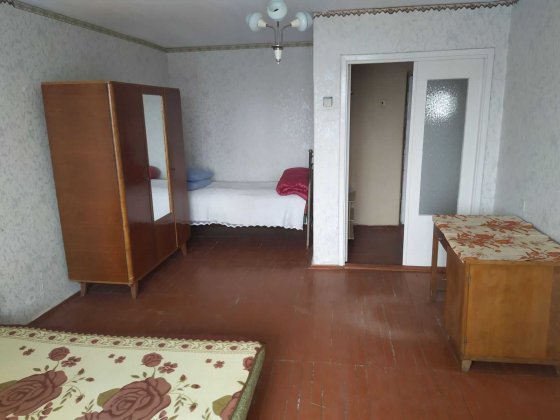 1 кім квартира в центрі на вул. Соборності 13 Звягель