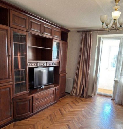 Сдам 3-к. квартиру в центре - фото 1