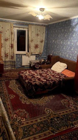 АН здає 2 кімнатну квартиру на 40 років - фото 1