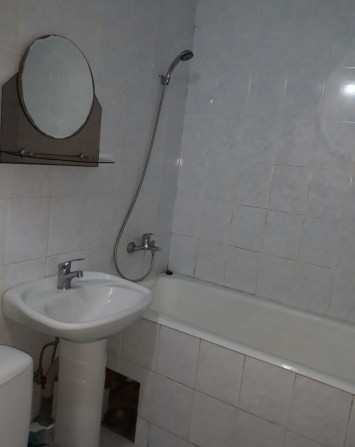 Оренда пустої квартри Зарічанська - фото 1