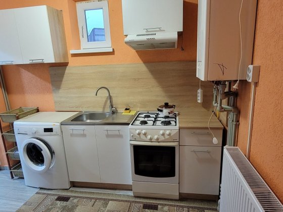 Оренда квартири в окремому будинку Хуст